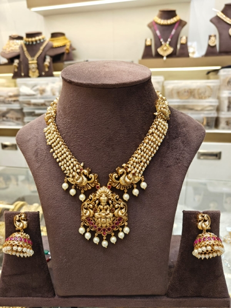 Swadha Vama necklace is perfect for festivals and weddings